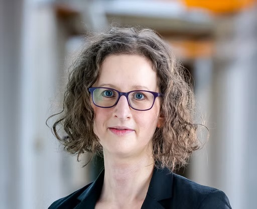 Prof. Heidi Tworek headshot